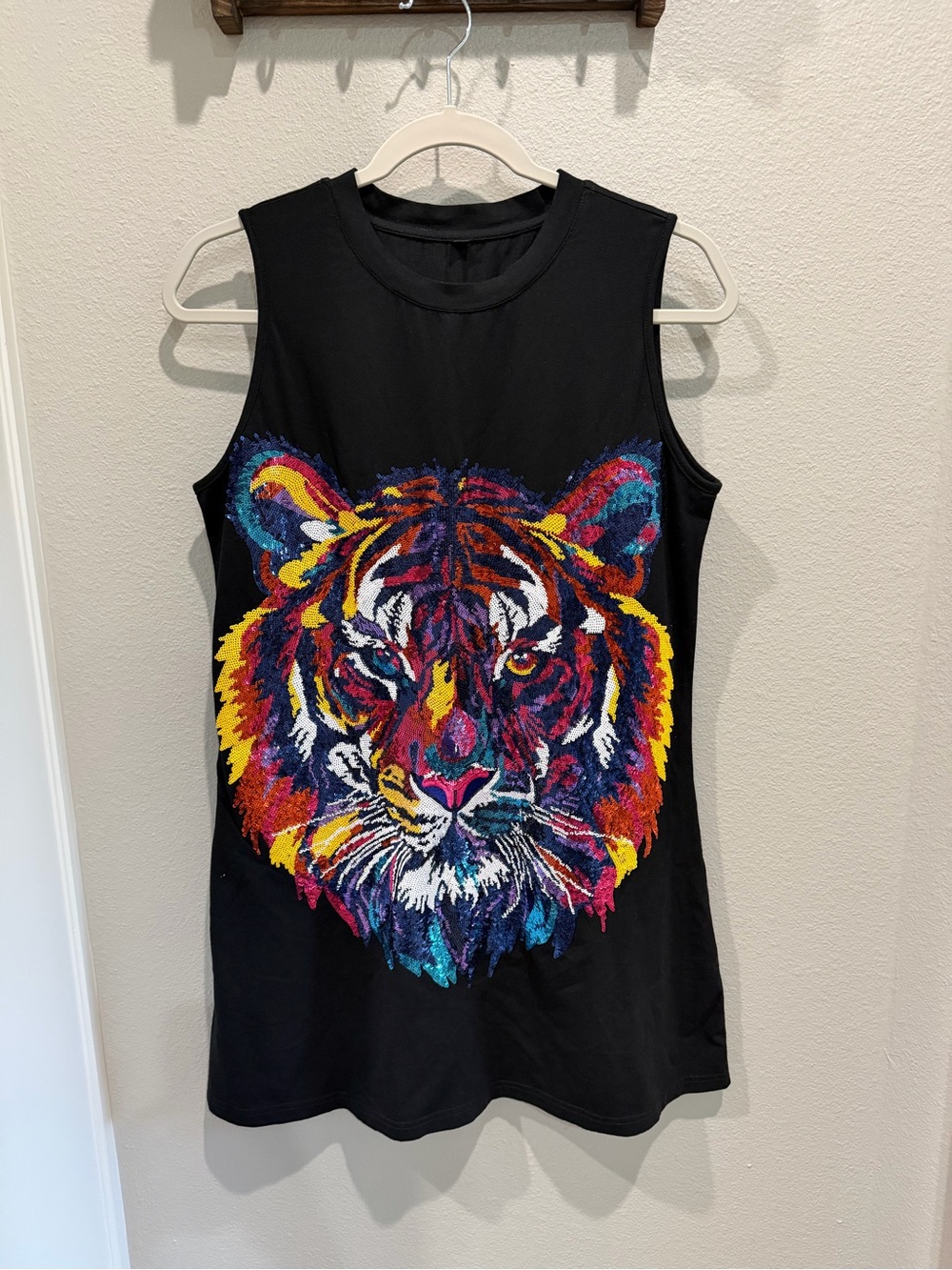 Women’s Black Tank Dress w/ Sequin Multicolor Tiger- Amor Boutique-NWOT-SMALL